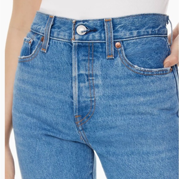 Levi’s Wedgie Straight Jean - Picture 4 of 16